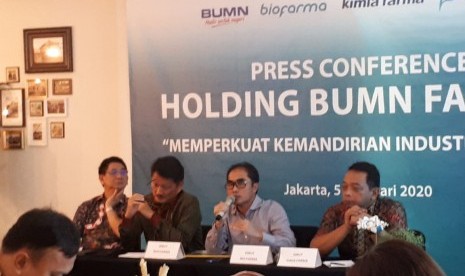 Holding BUMN Farmasi menggelar konferensi pers di Jakarta, Rabu, (5/2).