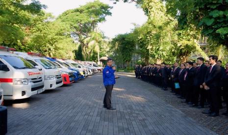 Holding RS BUMN IHC menyiapkan Sebanyak 7 Ambulance Rescue yang dilengkapi dengan peralatan Mini ICU, untuk memberikan layanan medis darurat dan non-darurat bagi tamu VVIP World Water Forum 2024 di Bali.