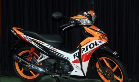 Honda Blade 125 Fi Champion Edition.