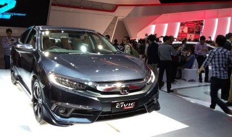 Honda New Civic pada pameran otomotif IIMS di JieXpo.