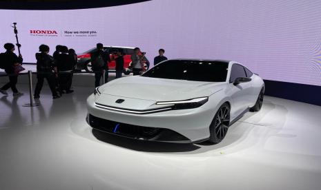 Honda Prelude kembali lahir setelah Honda Motor memperkenalkannya kembali di ajang Japan Mobility Show di Tokyo, Rabu (25/10/2023). CEO Honda Motor Co Ltd Toshihiro Mibe memperkenalkan Prelude Concept untuk memenuhi dahaga pecinta Honda akan produk sport car.