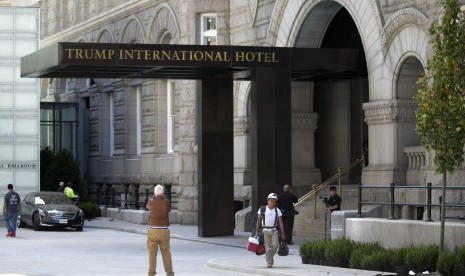 Hotel terbaru Trump di Pensylvania Avenue, Washington DC, yang baru dibuka Oktober 2016.