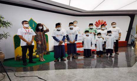 Huawei sambut bulan Ramadhan dengan memberikan bantuan kepada anak yatim, Rabu (21/4).