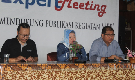 i Kepala Biro Humas MPR Siti Fauziah menggelar Media Exoert Meeting.