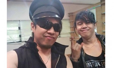 Ian Kasela dan Moldy usung Rockstar