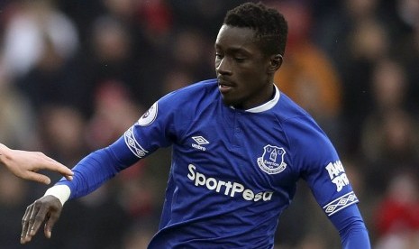 Idrissa Gueye kembali membela Everton setelah meninggalkan Paris Saint Germain