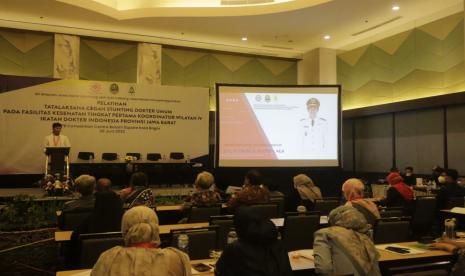 Ikatan Dokter Indonesia (IDI) Kota Bogor secara perdana melakukan kick off percepatan penurunan menuju zero new stunting di Jawa Barat pada tahun 2023, di IPB International Convention Center (IICC), Kamis (30/6/2022). Kegiatan ini menghadirkan IDI di enam kota/kabupaten yang masuk regional IV di Jawa Barat.