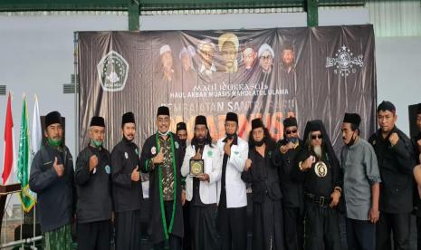 Ikatan Pencak Silat Pagar Nusa Kabupaten Lamongan, Jawa Timur, Kamis (29/10) menggelar acara ‘Gebyar Maulid dan Pembaitan Santri Baru Pencak Silat NU Pagar Nusa Lamongan 2020’