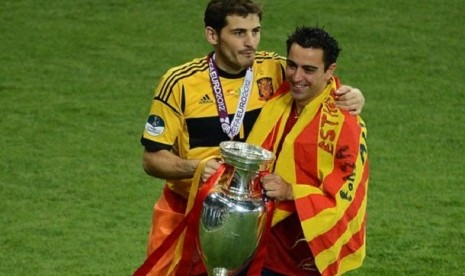 Iker Cassilas dan Xavi Hernandez