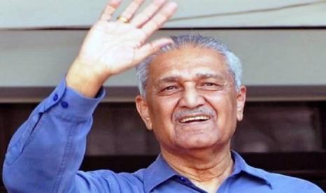 Ilmuwan nuklir Pakistan, Dr. Abdul Qadeer Khan 