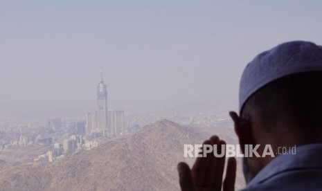 Bukit-Bukit Terkenal di Jazirah Arab. Foto: Ilustrasi Berdoa di Bukit Tsur