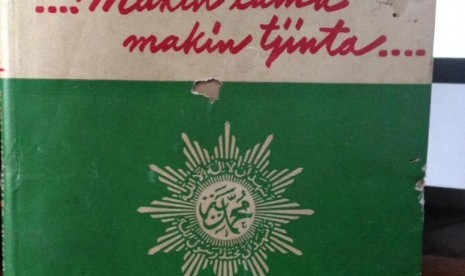 Ilustrasi buku Makin Lama Makin Tjinta; Muhammadijah Setengah Abad 1912-1962.