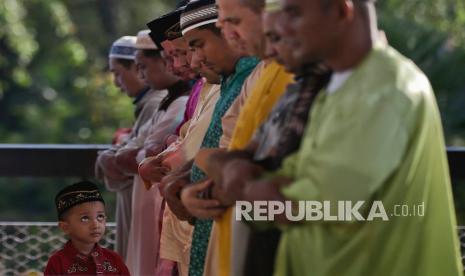 Ilustrasi Muslim Malaysia. Johor Wajibkan Aktivitas Usaha Berhenti Selama Waktu Sholat Jumat