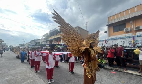 Pawai kemerdekaan di Belakangpadang, Batam, Kepulauan Riau