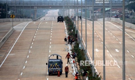 Ilustrasi Pembangunan Jalan Tol