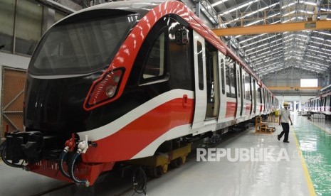 Ilustrasi Pembuatan kereta Light Rail Transit (LRT). Pemerintah berencana membangun Light Rail Transit atau LRT Bali untuk jalur Bandara Ngurah Rai-Central Kuta hingga Seminyak.