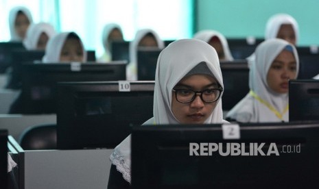  Penerapan Kurikulum Merdeka pada madrasah masih berupa piloting. Foto:  Ilustrasi Siswa Madrasah