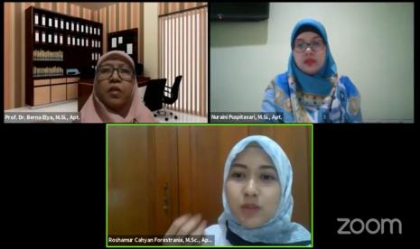 im Pengabdian Masyarakat Multidisiplin 2020 Fakultas Farmasi Universitas Indonesia (UI) yang diketuai oleh Prof. Dr. Berna Elya, M.Si, Apt kembali menyelenggarakan webinar series ketiga dalam Program Sehat Lawan Covid-19.