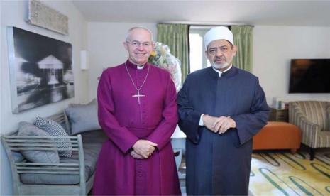 Imam Besar Al Azhar Peringati Gerakan Toleransi Beragama. Foto: Imam Besar Al-Azhar Sheikh Ahmed Al-Tayyeb dan Uskup Agung Canterbury Justin Welby di Vatikan, Kamis (7/10).