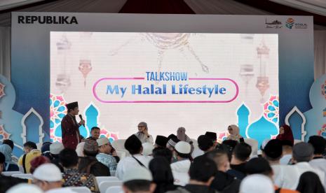 Imam Besar Masjid Istiqlal Nasaruddin menyampaikan sambutan pada acara Republika Ramadhan Festival di Plaza Al-Fatah Masjid Istiqlal, Jakarta, Jumat (7/4/2023). 