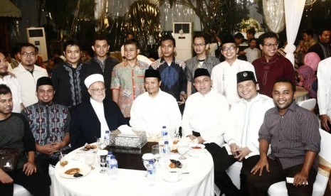 Imam masjid Al-Aqsa menghadiri buka puasa di kediaman HNW.