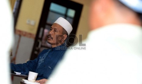 Imam Masjid Tolikara Ali Mukhtar memberikan paparan saat rapat terbatas yang diikuti oleh perwakilan beberapa elemen yang digagas oleh Tim Komite Umat untuk Tolikara, di Jakarta, Kamis (10/9).