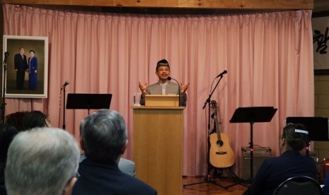 Imam Shamsi Ali menyampaikan pidato tentang 9/11 di sebuah gereja di New York, AS