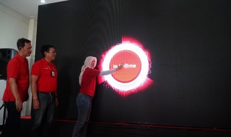 IndiHome Paket Premium dengan kecepatan 200 dan 300 Mbps ini merupakan persembahan Telkom dalam membangun masyarakat digital Indonesia dengan memenuhi kebutuhan internet pelanggan yang lebih cepat dan stabil.