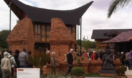 Indonesia is featuring traditional houses at ongoing Floriade 2012 in Venlo, the Netherlands. 