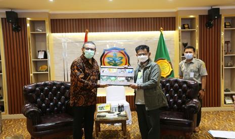 Indonesia melalui Kementerian Pertanian (Kementan) telah lama menjalin kerjasama dengan International Fund for Food and Agriculture (IFAD), dalam upaya membangun pertanian melalui dukungan transformasi pedesaan yang inklusif. Harapannya masyarakat pedesaan khususnya petani dapat menjalankan mata pencaharian yang berkelanjutan.