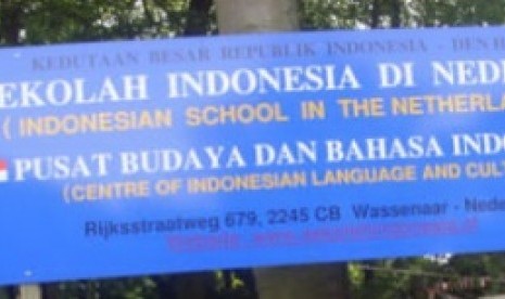  Indonesia Nederland School (SIN)