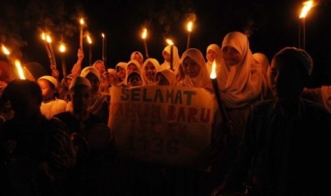 Indonesian Muslims in Depok, West Java, hold a carnival to celebrate Islamic New Year on Friday night. (Illustration)