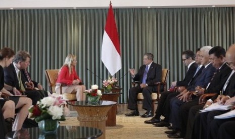 Indonesian President Susilo Bambang Yudhoyono (left) meets the visiting Princess Maxima of the Netherlands in Nusa Dua, Bali, on Tuesday. 