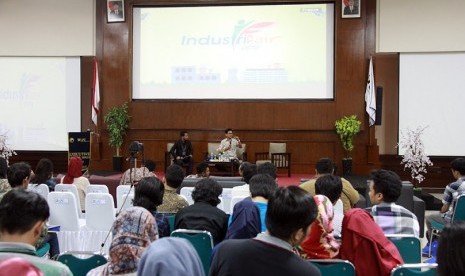 Industri fair di Universitas Al Azhar Indonesia.