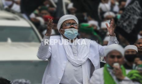 Habib Rizieq Shihab saat tiba di Jakarta sepulang dari Arab Saudi.