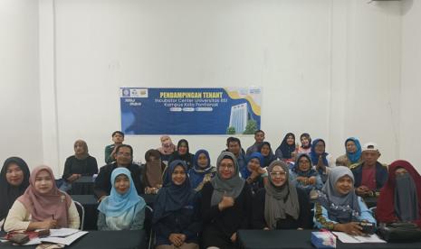 Inkubator Bisnis Kampus Digital Kreatif Universitas BSI (Bina Sarana Informatika) kampus Pontianak terus membantu UMKM (Usaha Mikro Kecil Menengah), mahasiswa dan alumni untuk mengembangkan usahanya melalui kegiatan pendampingan tenant. Kegiatan  bertema Pengelolaan Keuangan ini, dilaksanakan di Universitas BSI kampus Pontianak, pada Selasa (24/2/2023) silam. 