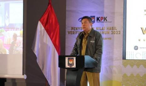 Inspektur Jenderal Kemendagri Tomsi Tohir dalam kegiafan penyerahan nilai hasil verifkasi monitoring center for prevention (MCP) 2022 di Jakarta, Senin (5/12/2022). 