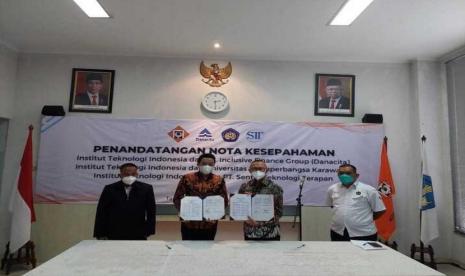  Institut Teknologi Indonesia (ITI) menghadirkan program cicilan nol persen sebagai pilihan pembayaran bagi para calon mahasiswa baru di periode 2023/2024. Perguruan tinggi berbasis teknologi yang didirikan oleh almarhum BJ Habibie tersebut menghadirkan program itu karena masih kurangnya akses pendidikan untuk pelajar di Indonesia.