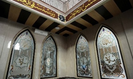 Interior Masjid asy-Syuhada, Jakarta Selatan.