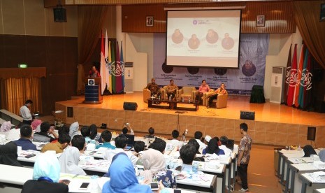 IPB dan LAZ Al Azhar menggelar seminar tentang dana zakat untuk pertanian.