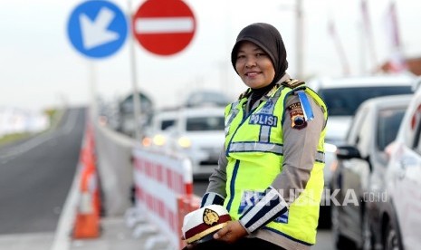 Iptu Harti. Saat Arus Mudik 2016 Iptu Harti menjabat sebagai KBO Satlantas Tol Brexit Polres Brebes.