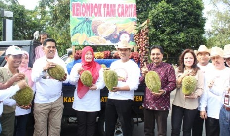 irektur Jenderal Hortikultura, Suwandi menghadiri Festival Hortikultura yang menyajikan kontes durian lokal, Sabtu (2/2). 