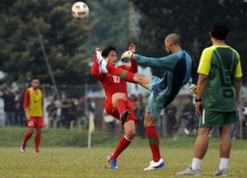 Irfan Bachim-Markus Horison dalam latihan perdana timnas