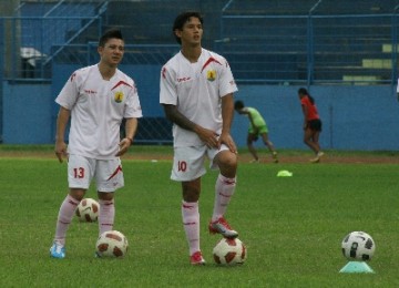 Irfan Bachdim (kanan) dan Kim Kurniawan