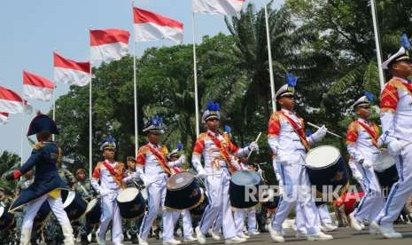 Iring-iringan pawai obor Asian Para Games 2018.