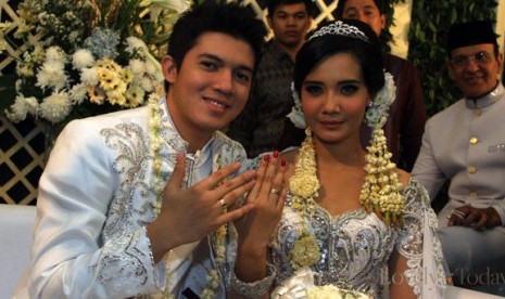 Irwansyah dan Zaskia Sungkar.