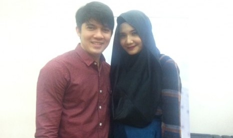 Irwansyah dan Zaskia Sungkar