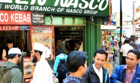 Islam Side Street, Shinjuku, Jepang