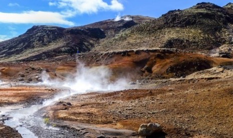 Islandia bor kantung magma guna dapatkan sumber listrik. Ilustrasi