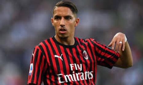 Ismel Bennacer dari AC Milan.